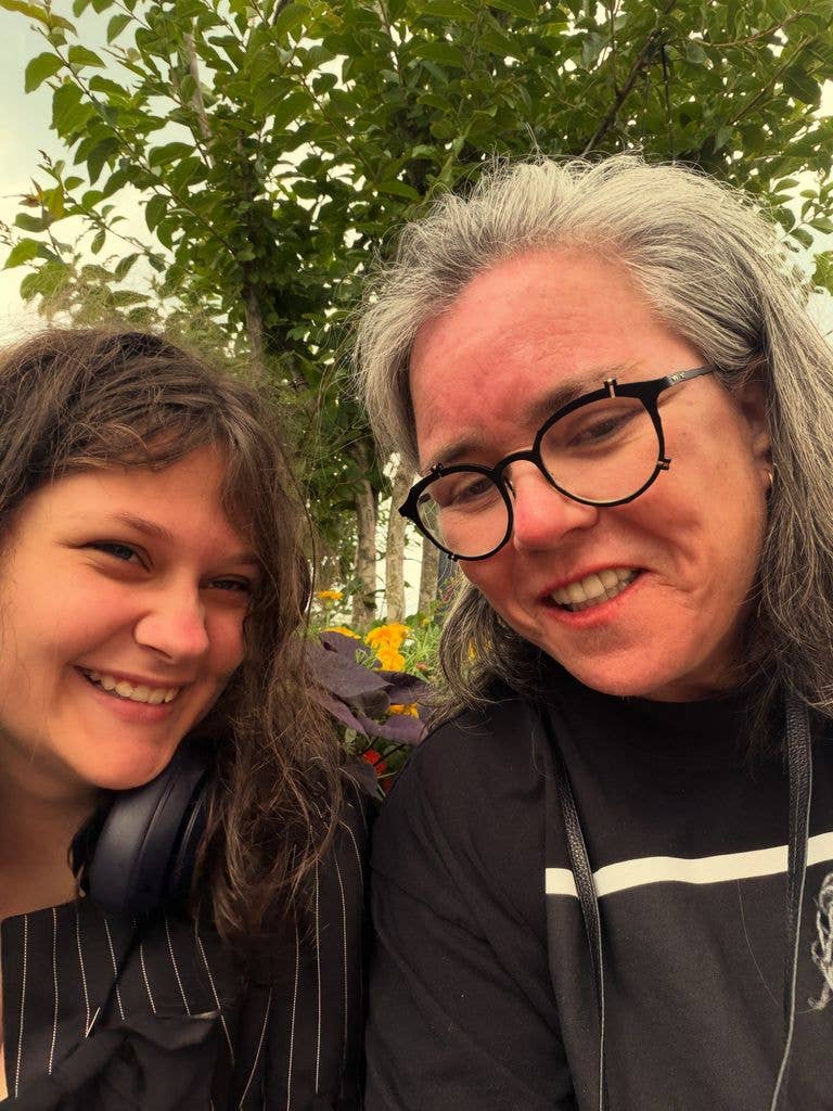 Rosie O'Donnell takes selfie with daughter Clay (L)