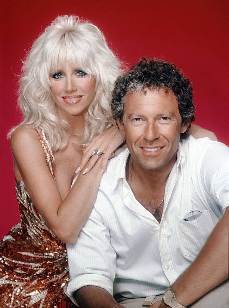 Actress Suzanne Somers and husband Alan Hamel poses for a portrait in 1980 in Los Angeles, California.