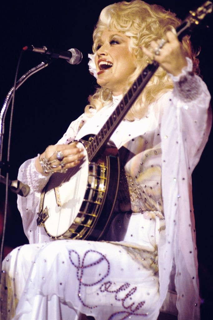 Dolly parton in pink