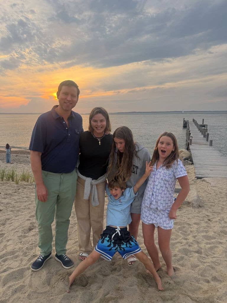 photo of jenna bush hager and her kids on the beach