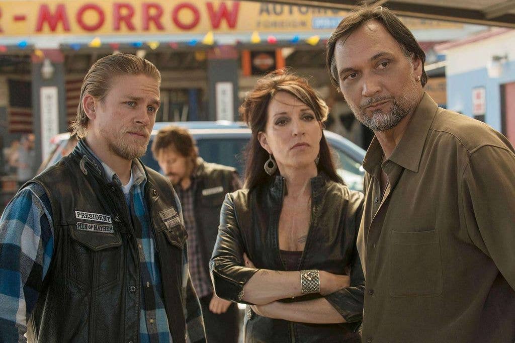 Charlie Hunnam, Katey Sagel, and Jimmy Smits in Sons of Anarchy