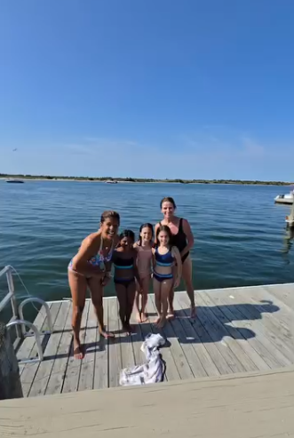 Hoda went on a lakeside getaway with her daughters