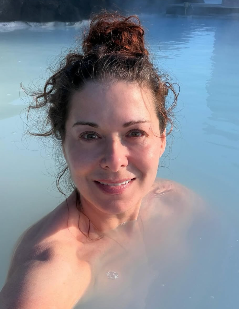 Debra Messing