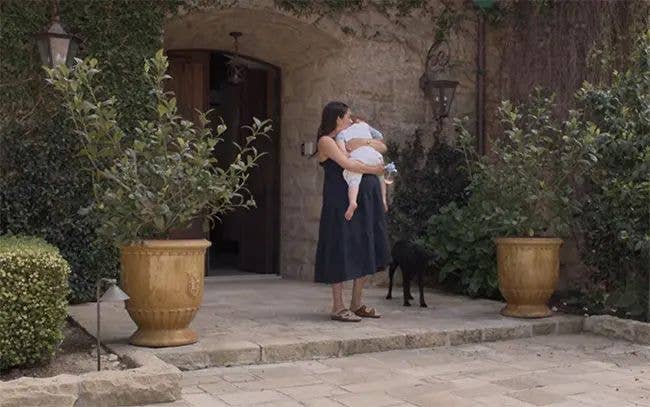 meghan markle door way