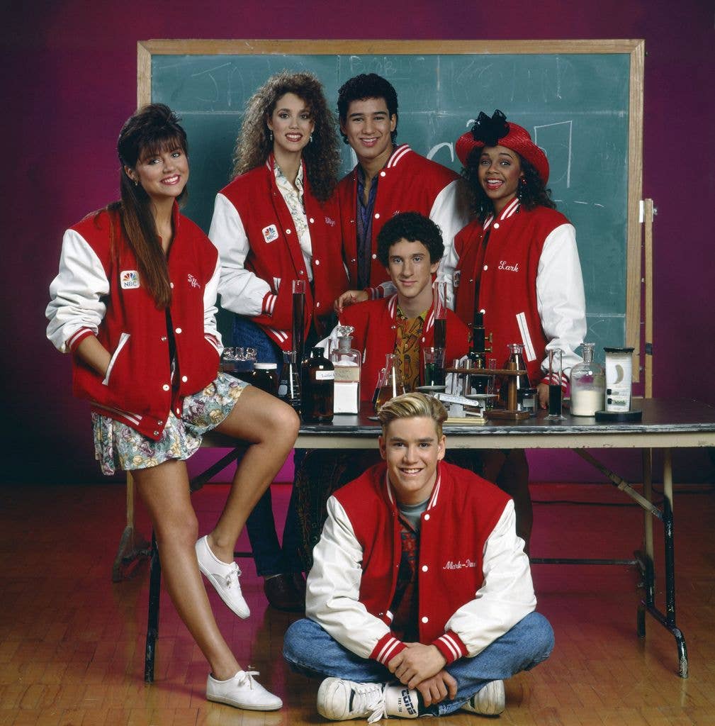 She portrayed Kelly Kapowski in Saved by the Bell