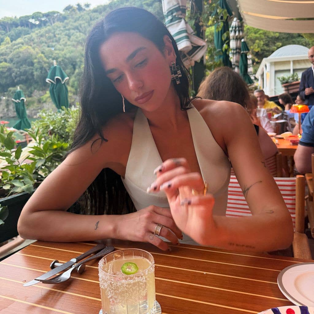 Dua lipa white dress italy