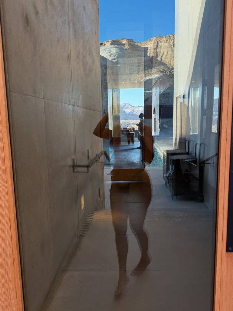 Kourtney showing the luxurious setting for the family holiday