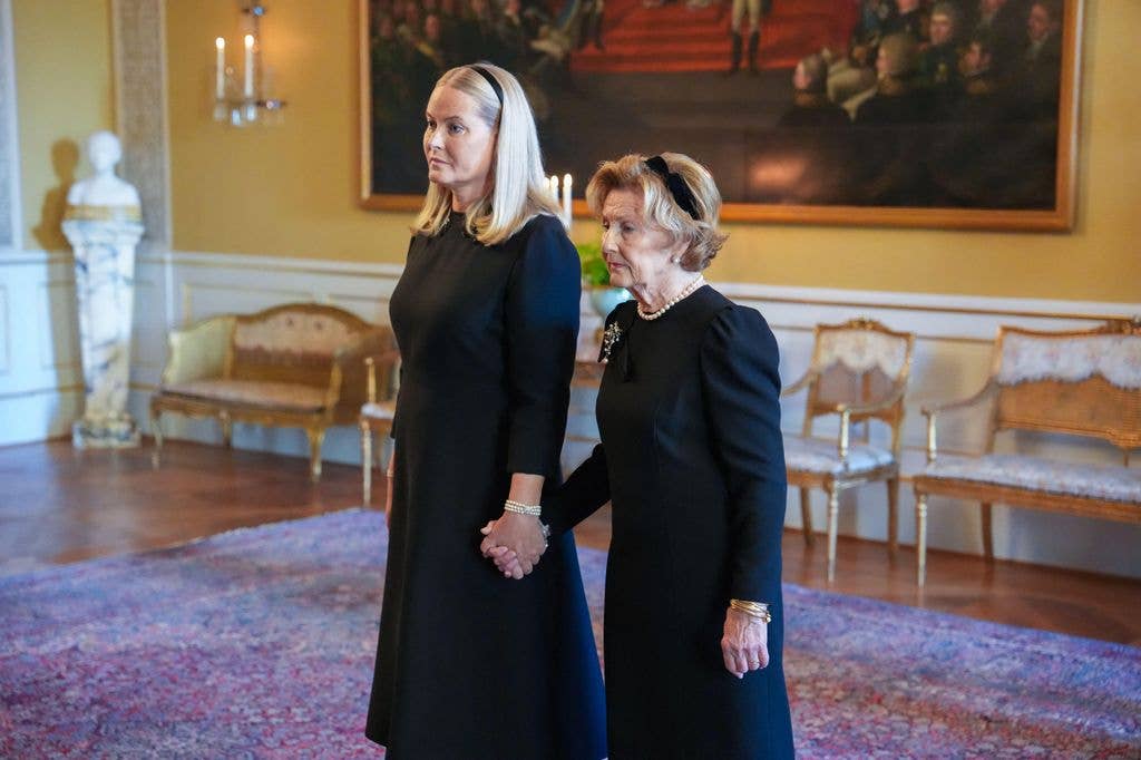 Queen Mette-Marit and Harald's widow Queen Sonja were present for the procession