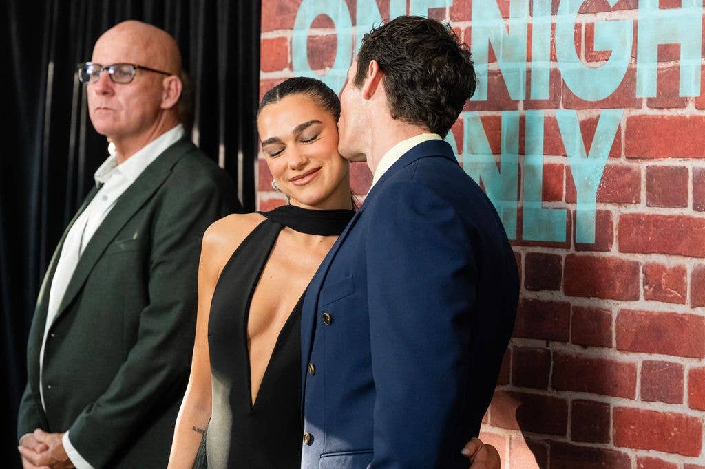 dua lipa callum turner kiss