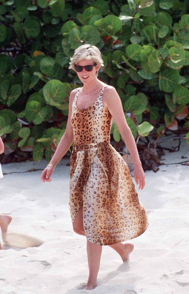 Princess Diana In Leopardskin Swimming Costume And Sarong On Holiday In Necker Island In The Caribbean
