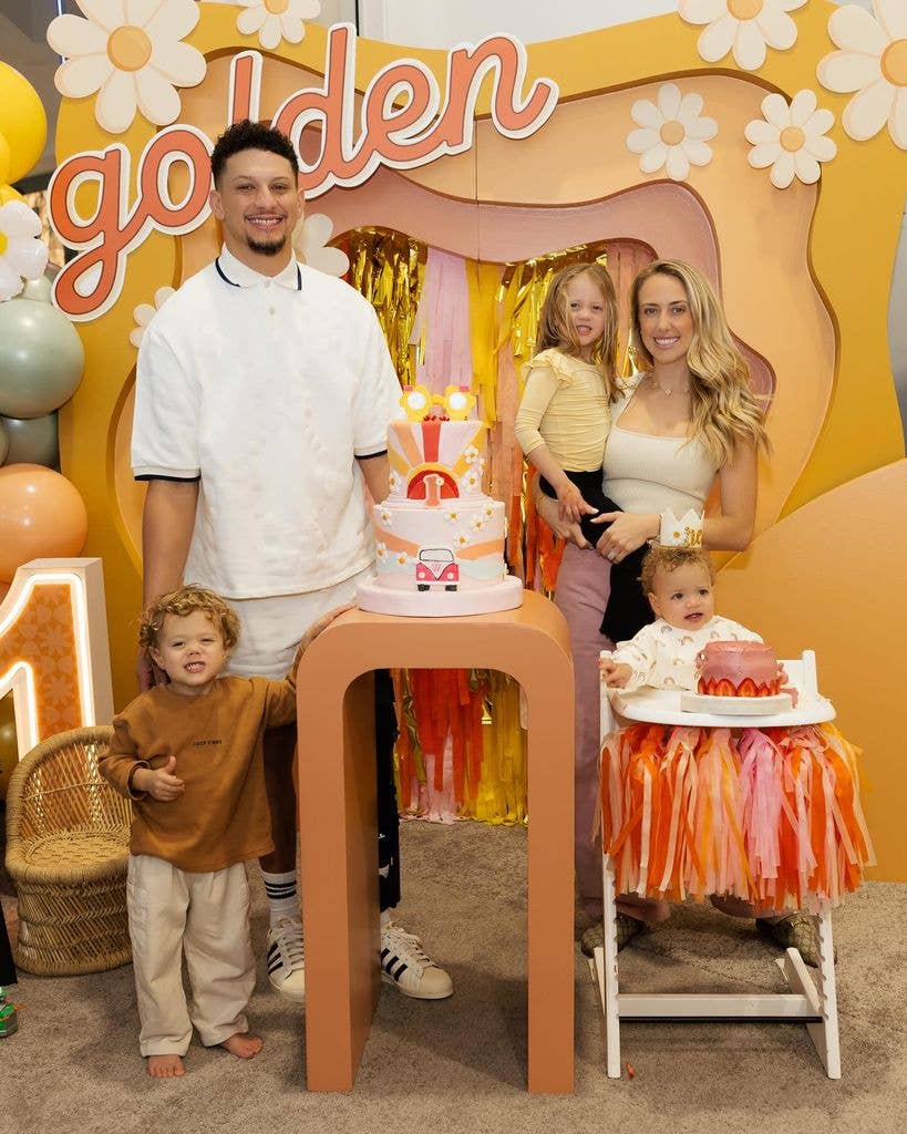 photo of patrick mahomes with his wife and 3 kids on daughter golden first birthday