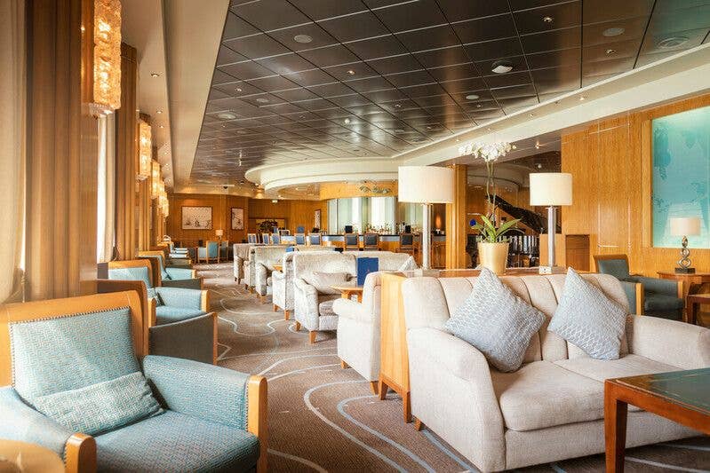 The Chart Room aboard the QM2