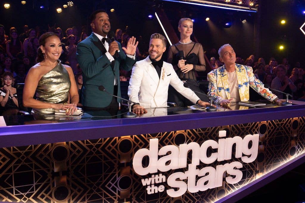 DANCING WITH THE STARS - "Finale - 3211" In a series first, the finale episode will have five couples competing for a chance at winning the coveted "Len Goodman Mirrorball Trophy." The finalists will perform a redemption dance and an unforgettable freestyle routine. The season 32 finale of "Dancing with the Stars" airs TUESDAY, DEC. 5 (8:00-11:00 p.m. EST/PST) on ABC. CARRIE ANN INABA, ALFONSO RIBEIRO, DEREK HOUGH, JULIANNE HOUGH, BRUNO TONIOLI
