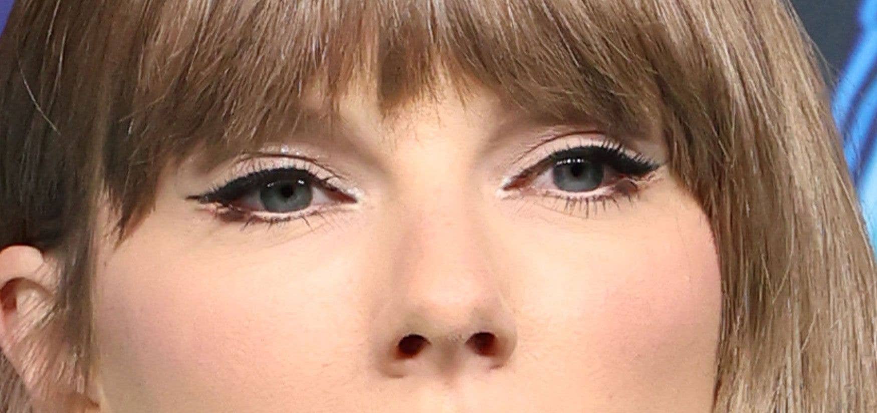close up on taylor swift's eyes