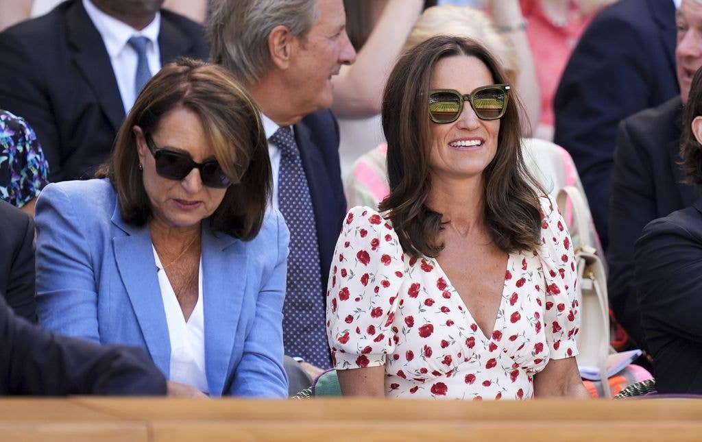 Carole Middleton's hair matches Pippa and Kate's