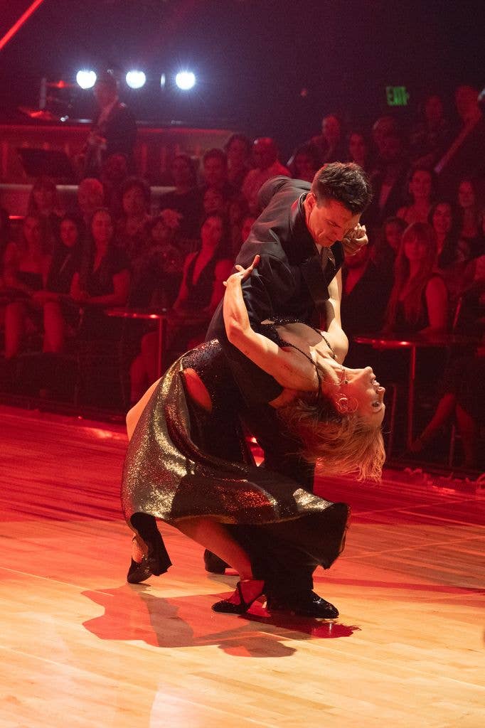 Voting crashed after Sharna danced 